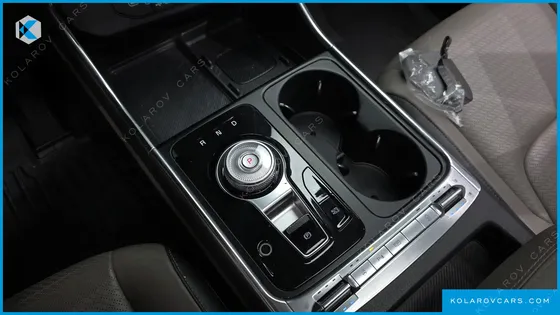 KIA CARNIVAL GASOLINE 9-SEATER SIGNATURE