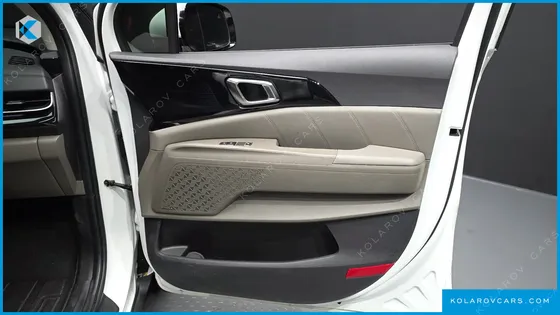 KIA CARNIVAL GASOLINE 9-SEATER SIGNATURE