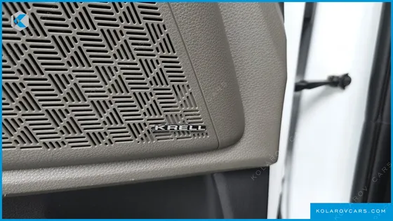 KIA CARNIVAL GASOLINE 9-SEATER SIGNATURE