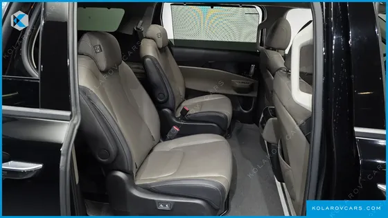 KIA CARNIVAL GASOLINE 9-SEATER GRAVITY