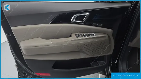 KIA CARNIVAL GASOLINE 9-SEATER GRAVITY