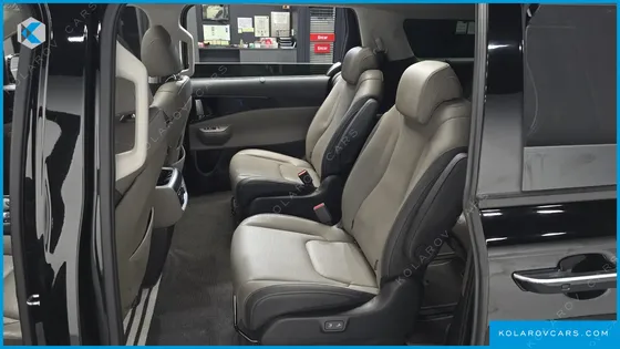 KIA CARNIVAL GASOLINE 9-SEATER GRAVITY
