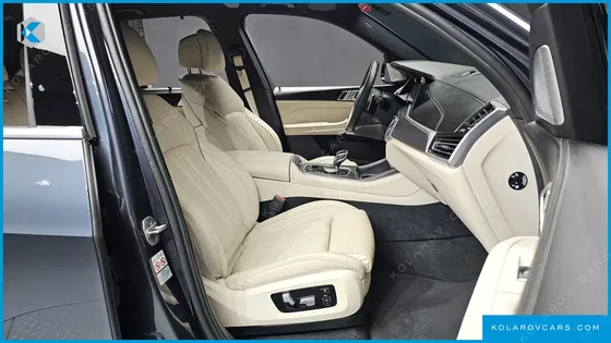 BMW X5 M50I
