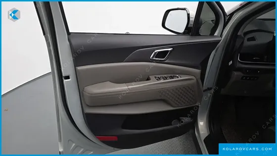 KIA CARNIVAL HEV 9SEATER NOBLESS