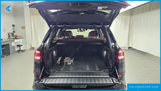 BMW X5 M50I