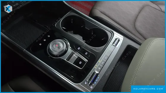 KIA CARNIVAL HEV 9SEATER NOBLESS