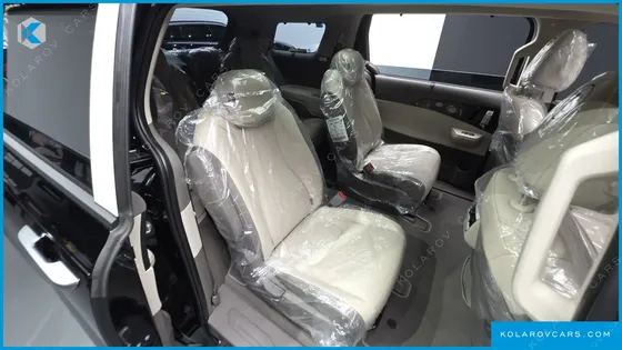 KIA CARNIVAL DIESEL 9-SEATER SIGNATURE