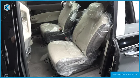 KIA CARNIVAL DIESEL 9-SEATER SIGNATURE