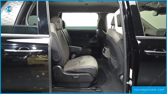 KIA CARNIVAL DIESEL 9-SEATER GRAVITY