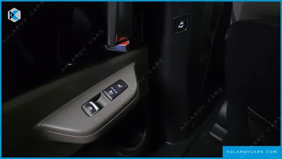 KIA CARNIVAL DIESEL 9-SEATER GRAVITY