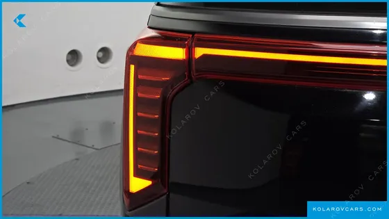 KIA CARNIVAL DIESEL 9-SEATER GRAVITY