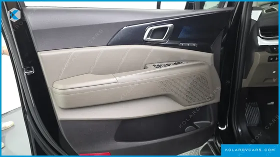 KIA CARNIVAL DIESEL 9-SEATER GRAVITY