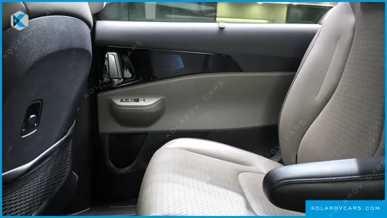 KIA CARNIVAL DIESEL 9-SEATER GRAVITY