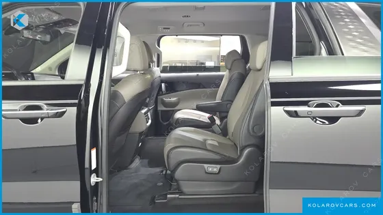KIA CARNIVAL DIESEL 9-SEATER GRAVITY
