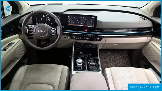 KIA CARNIVAL GASOLINE 4-SEATER HI LIMOUSINE