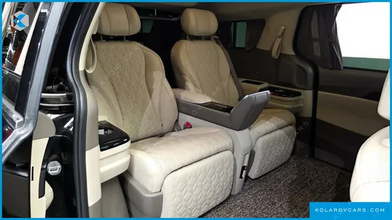 KIA CARNIVAL GASOLINE 4-SEATER HI LIMOUSINE