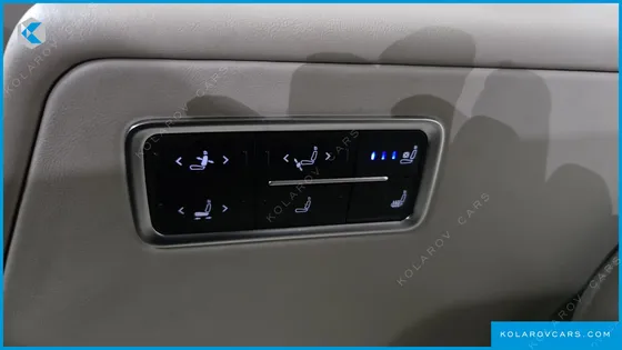 KIA CARNIVAL DIESEL 9-SEATER SIGNATURE