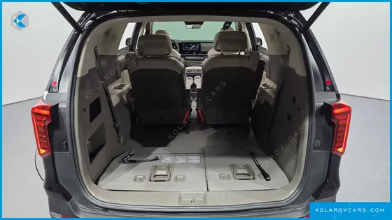 KIA CARNIVAL DIESEL 7-SEATER SIGNATURE