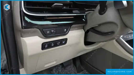 KIA CARNIVAL DIESEL 7-SEATER SIGNATURE