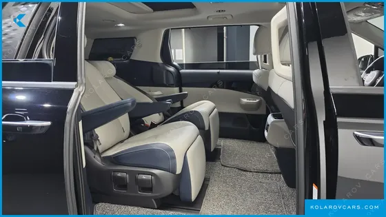 KIA CARNIVAL HEV 7SEATER GRAVITY
