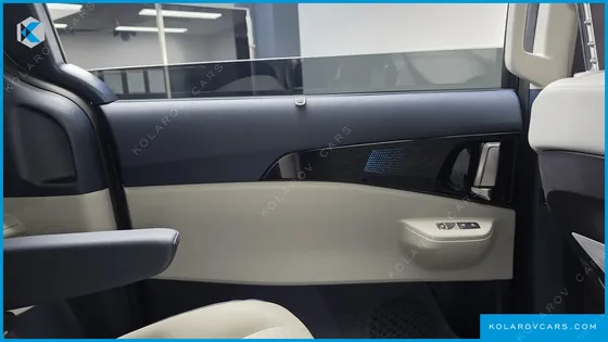 KIA CARNIVAL HEV 7SEATER GRAVITY