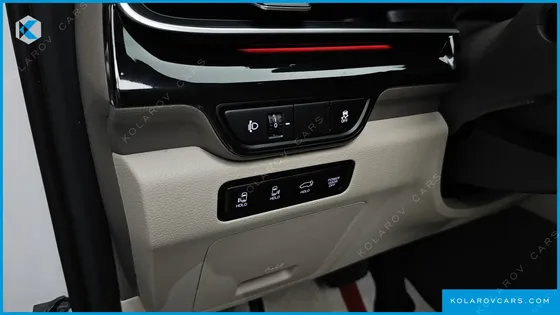 KIA CARNIVAL HEV 7-SEATER HI LIMOUSINE