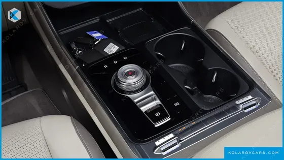 KIA CARNIVAL GASOLINE 9-SEATER GRAVITY