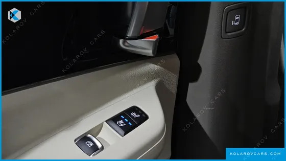 KIA CARNIVAL GASOLINE 9-SEATER GRAVITY