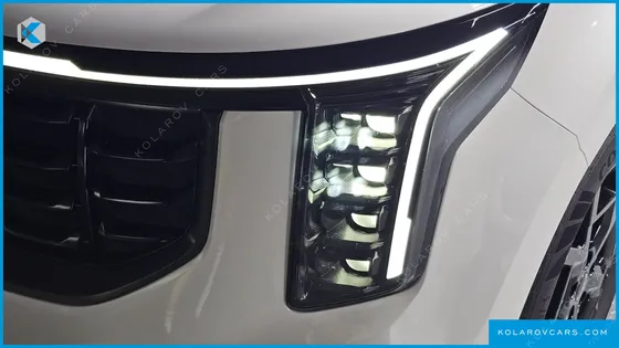 KIA CARNIVAL GASOLINE 9-SEATER GRAVITY