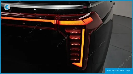 KIA CARNIVAL GASOLINE 7-SEATER NOBLESSE