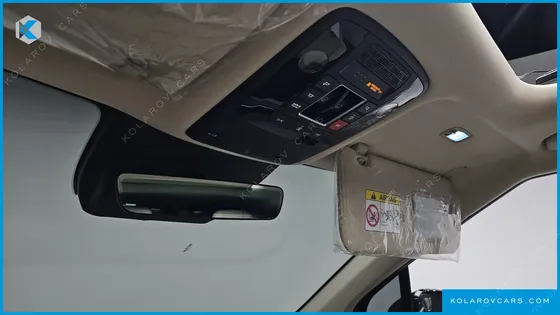 KIA CARNIVAL GASOLINE 7-SEATER NOBLESSE
