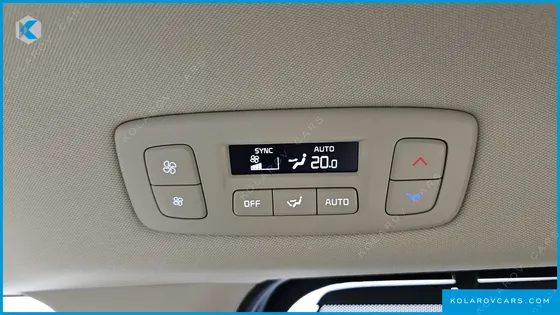 KIA CARNIVAL GASOLINE 7-SEATER NOBLESSE