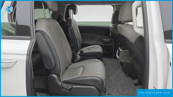 KIA CARNIVAL DIESEL 9-SEATER NOBLESSE