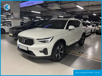 VOLVO XC40 B4 ULTIMATE BRIGHT