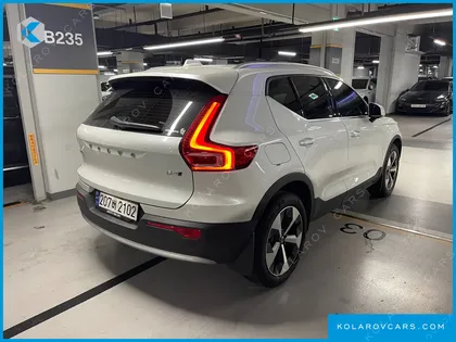 VOLVO XC40 B4 ULTIMATE BRIGHT