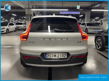 VOLVO XC40 B4 ULTIMATE BRIGHT