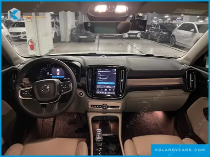 VOLVO XC40 B4 ULTIMATE BRIGHT
