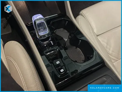 VOLVO XC40 B4 ULTIMATE BRIGHT
