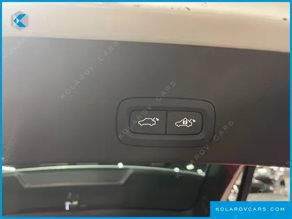 VOLVO XC40 B4 ULTIMATE BRIGHT