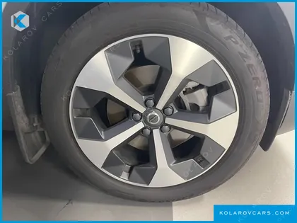 VOLVO XC40 B4 ULTIMATE BRIGHT