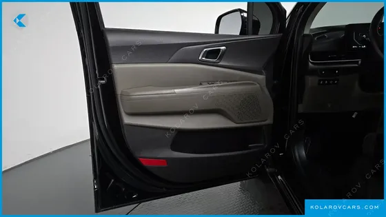 KIA CARNIVAL DIESEL 7-SEATER NOBLESSE