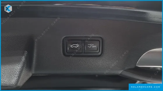 KIA CARNIVAL DIESEL 7-SEATER NOBLESSE