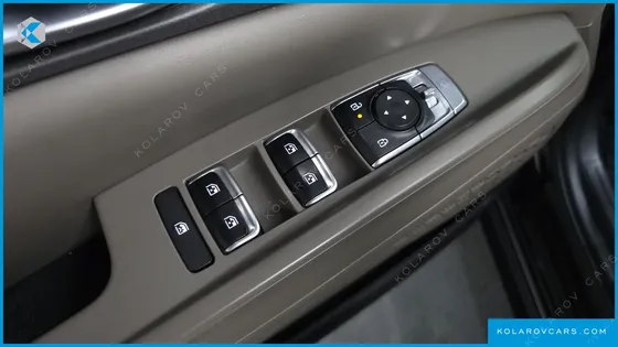 KIA CARNIVAL DIESEL 7-SEATER NOBLESSE