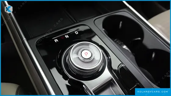 KIA CARNIVAL GASOLINE 7-SEATER SIGNATURE
