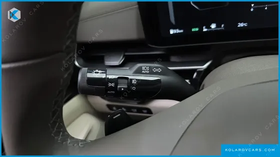 KIA CARNIVAL GASOLINE 7-SEATER SIGNATURE
