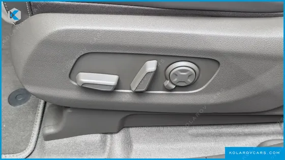 KIA CARNIVAL GASOLINE 7-SEATER SIGNATURE