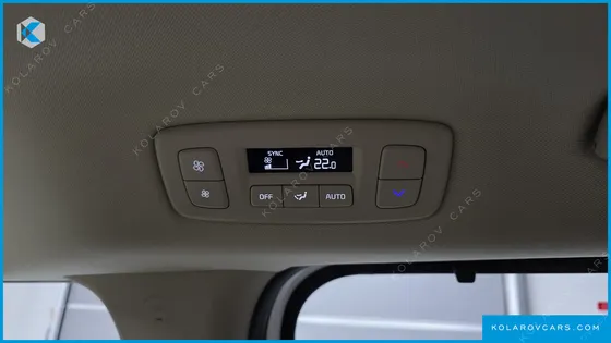 KIA CARNIVAL GASOLINE 7-SEATER SIGNATURE