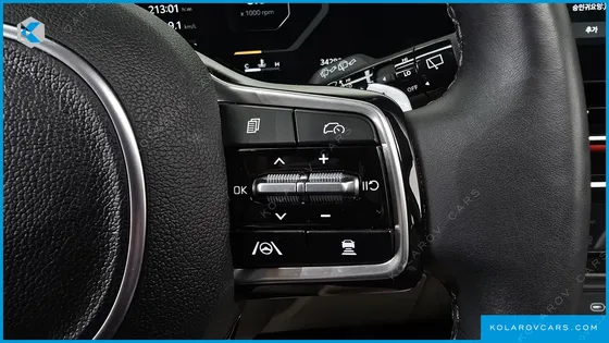 KIA CARNIVAL GASOLINE 7-SEATER GRAVITY