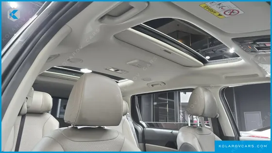 KIA CARNIVAL GASOLINE 7-SEATER GRAVITY