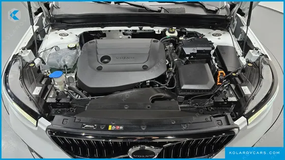 VOLVO XC40 B4 ULTIMATE BRIGHT